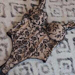 Windsor Floral Lace Bodysuit - Large